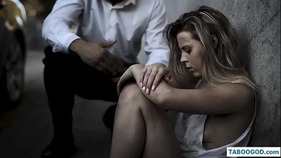 കിങ്കി കഥകൾ: വീടില്ലാത്ത കൗമാരക്കാരി